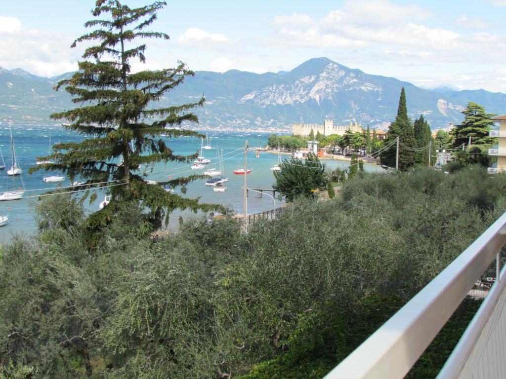 Hotel San Faustino Torri Del Benaco Extérieur photo